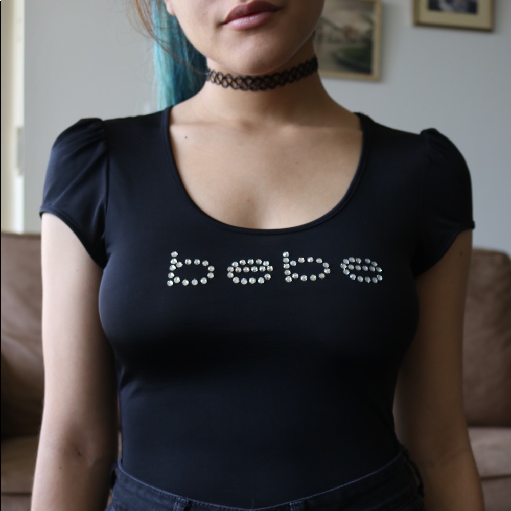 Bebe black fit to the body shirt